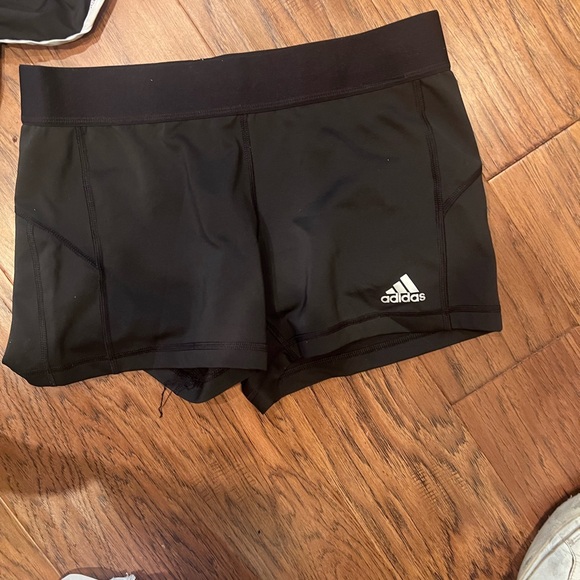 Adidas tech fit short - Picture 3 of 4